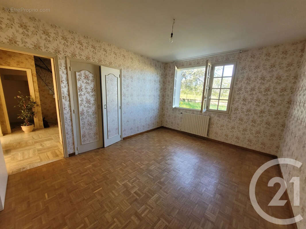 Maison à MONTANS