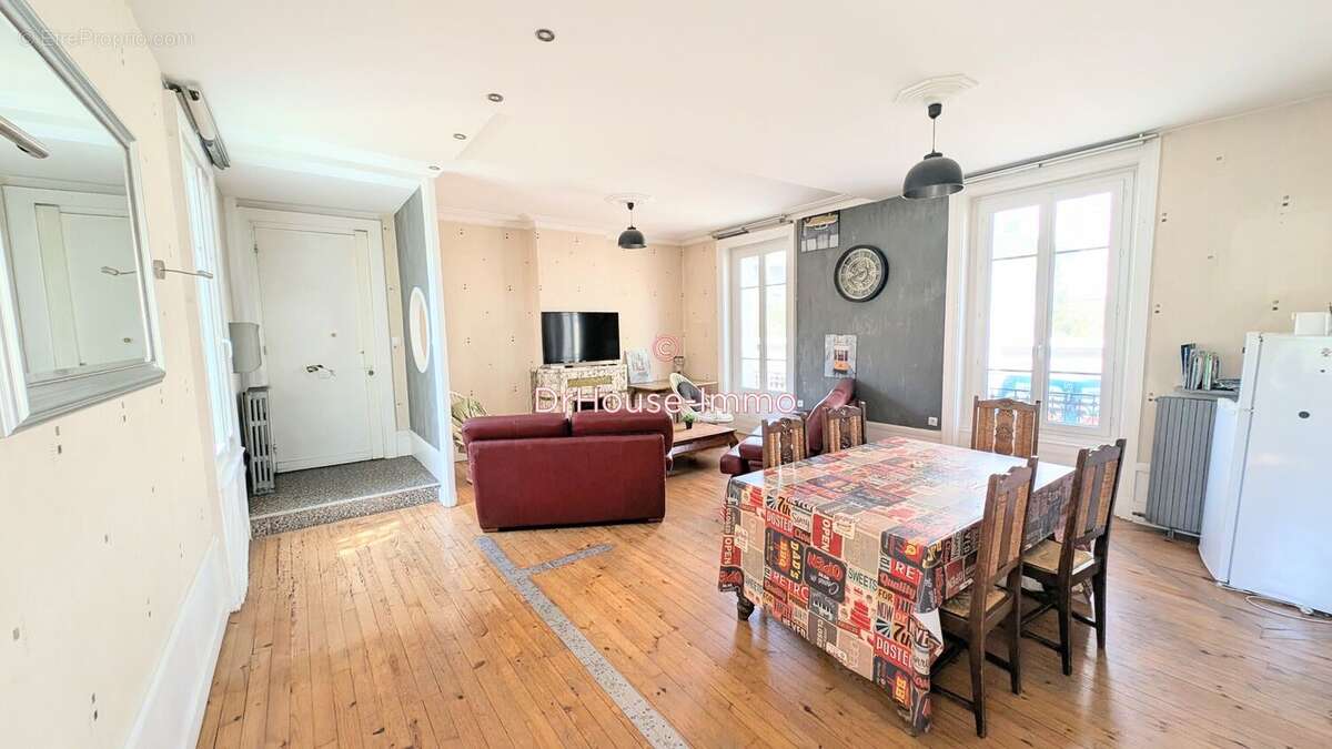 Appartement à SAINT-ETIENNE