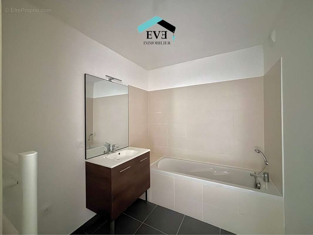 Appartement à PONT-DE-CHERUY