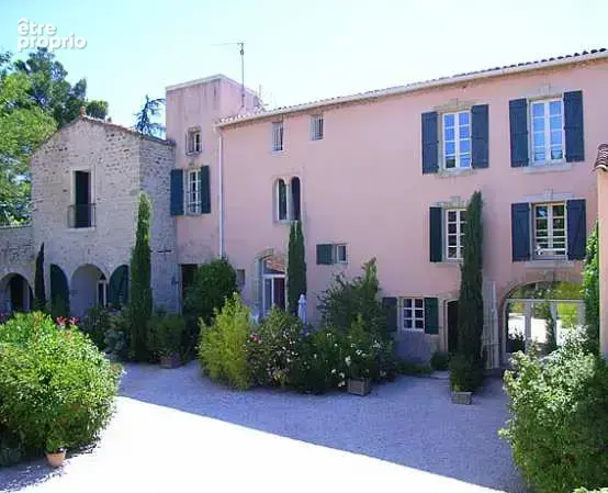 Appartement spacieux avec jardin dans un Domaine datant du 18è - photo 2