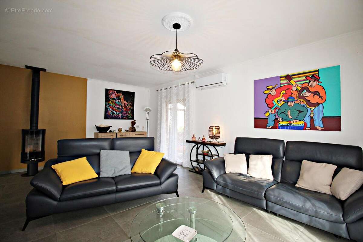 Photo 3 - Maison à SAINT-GENIS-DES-FONTAINES