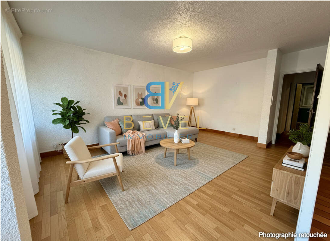 (73) SAINT-JEAN-DE-MAURIENNE - Appartement T5 idéal - Hyper centre - Balcon - Cave & Garage - photo 3