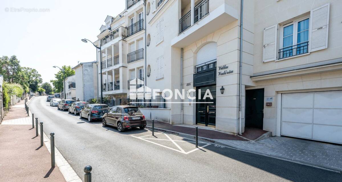 Appartement à LE PLESSIS-ROBINSON