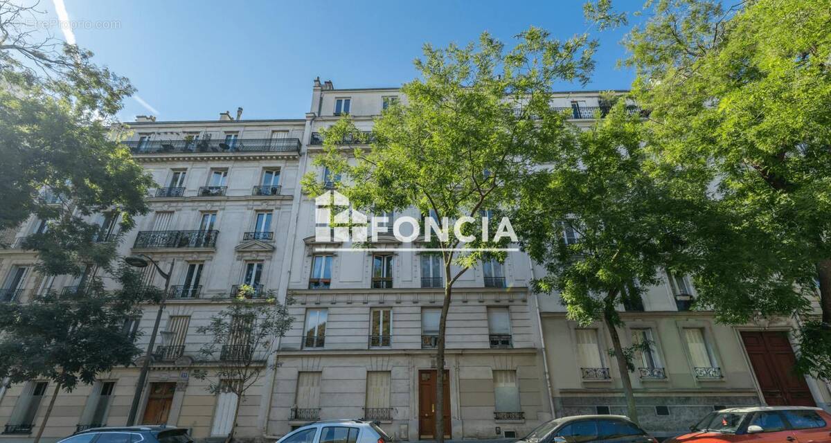 Appartement à PARIS-14E