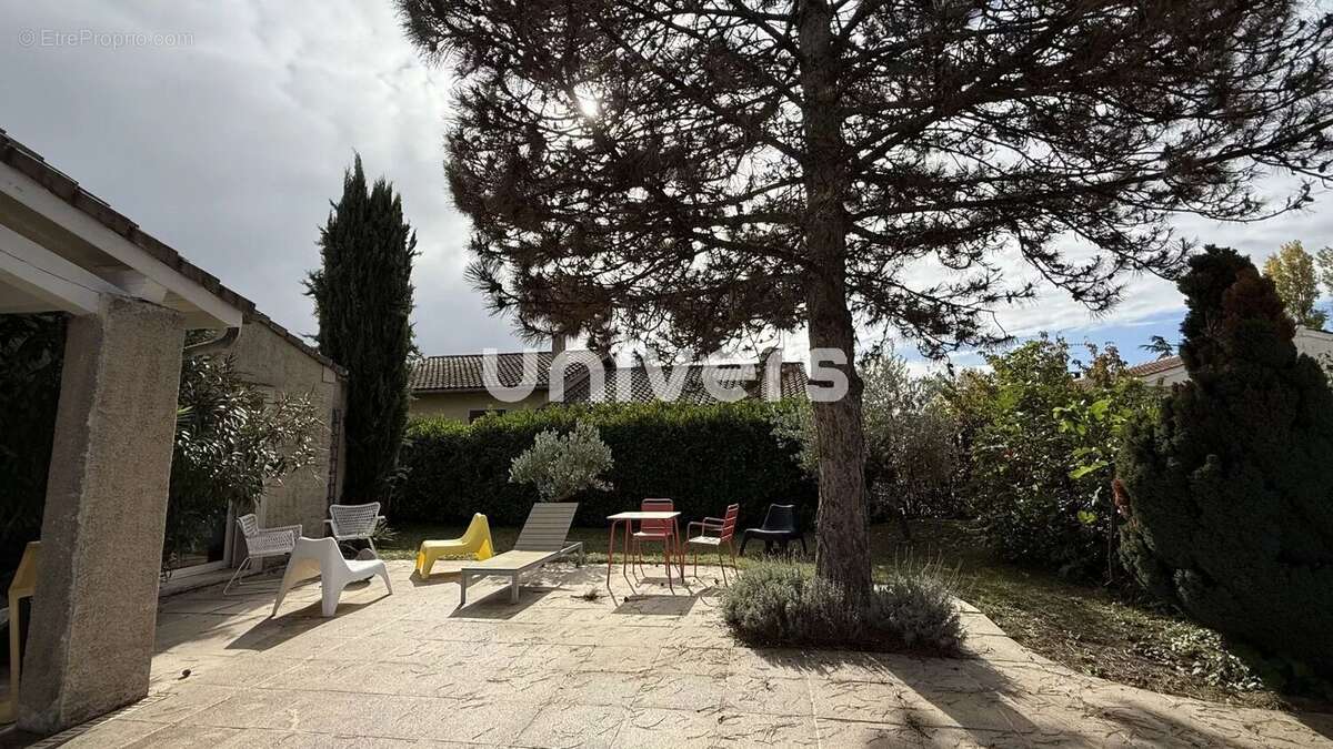 Maison à BOURG-LES-VALENCE