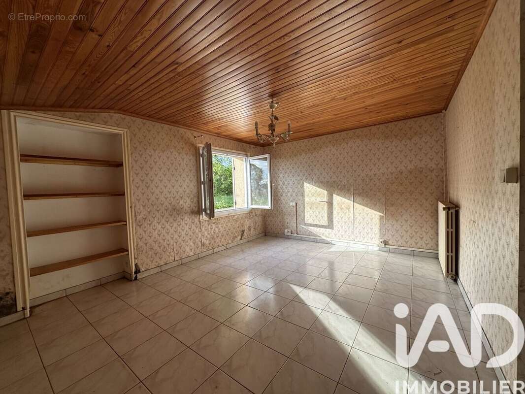 Maison 100 m² à Montpouillan  - photo 9