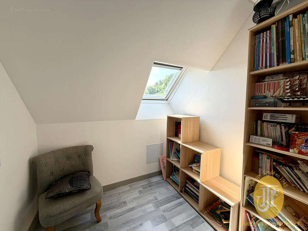 Maison à LA CHAPELLE-REANVILLE