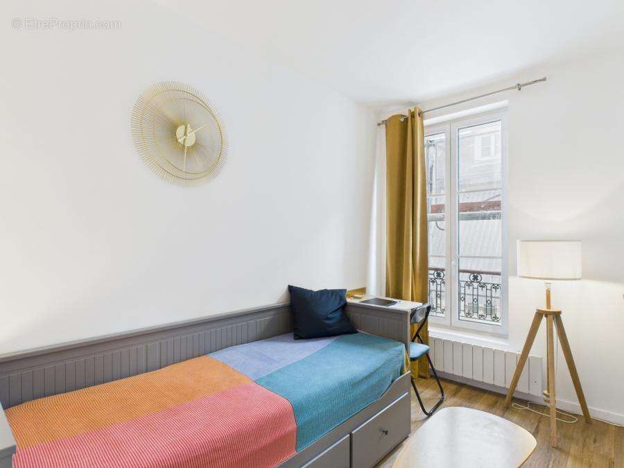Appartement à PARIS-14E