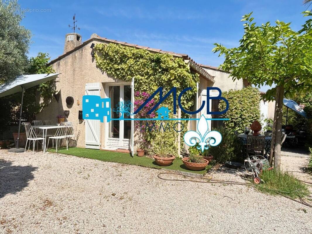 Maison à ROQUEBRUNE-SUR-ARGENS