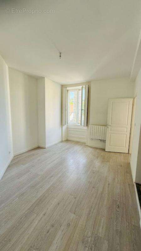 Appartement à AUXON-DESSUS