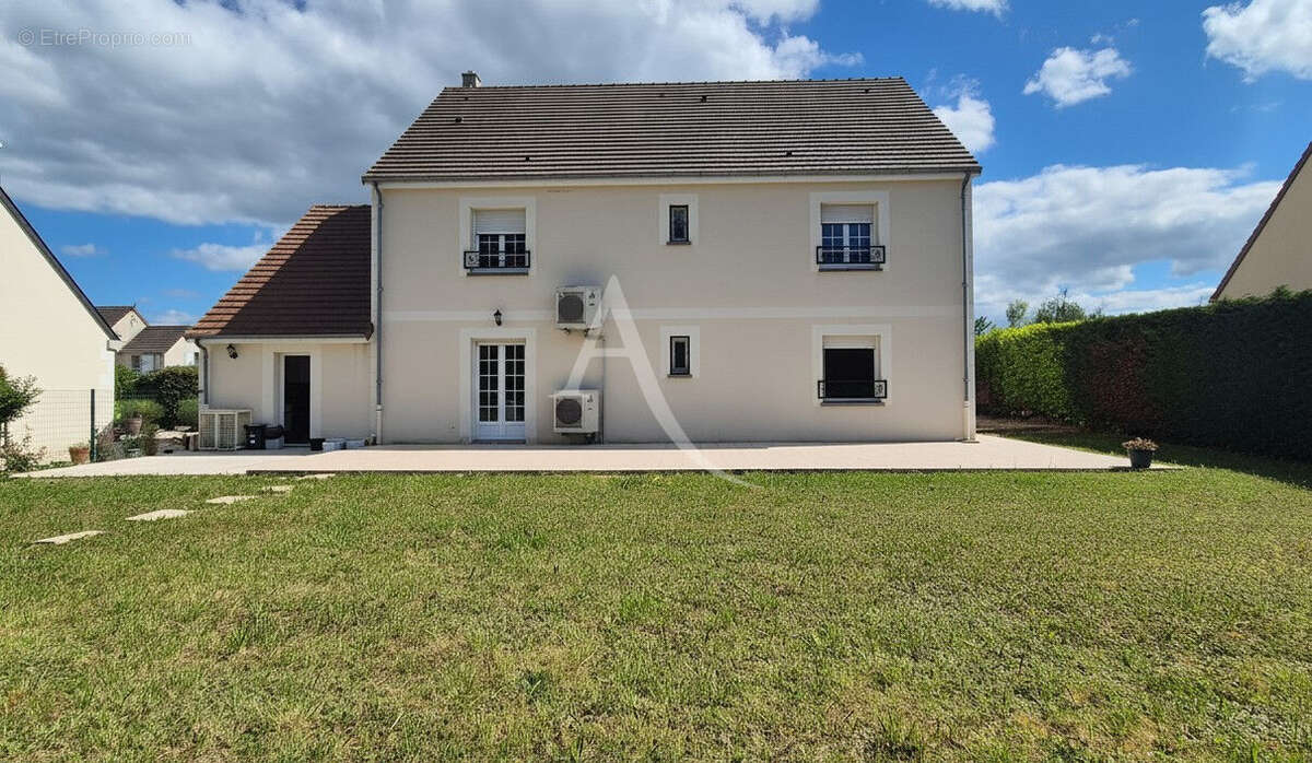 Maison familiale Saint-Gervais-La-Forêt - photo 9