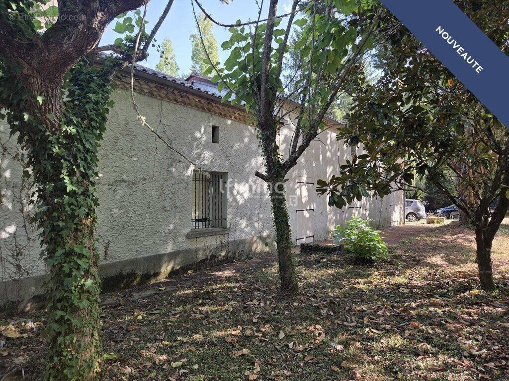 Maison à NOTRE-DAME-DE-SANILHAC