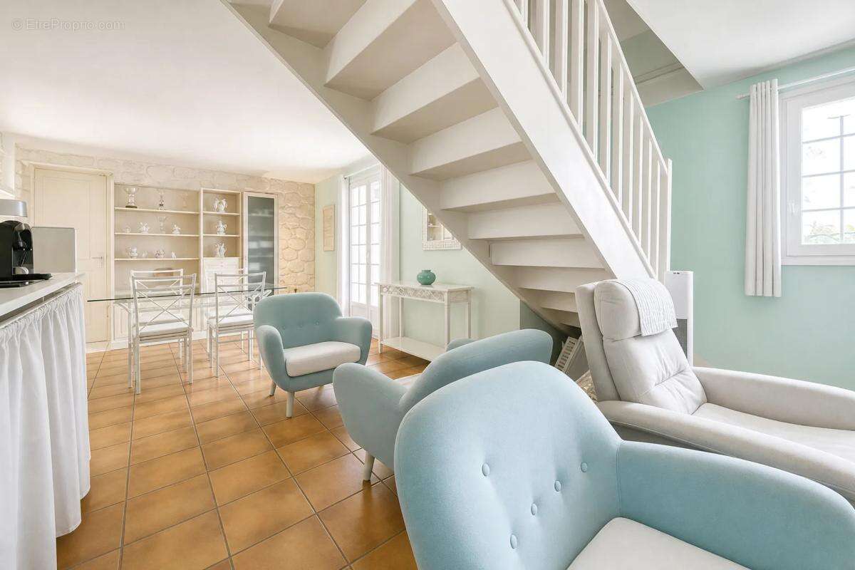 Maison à LA SELLE-SUR-LE-BIED