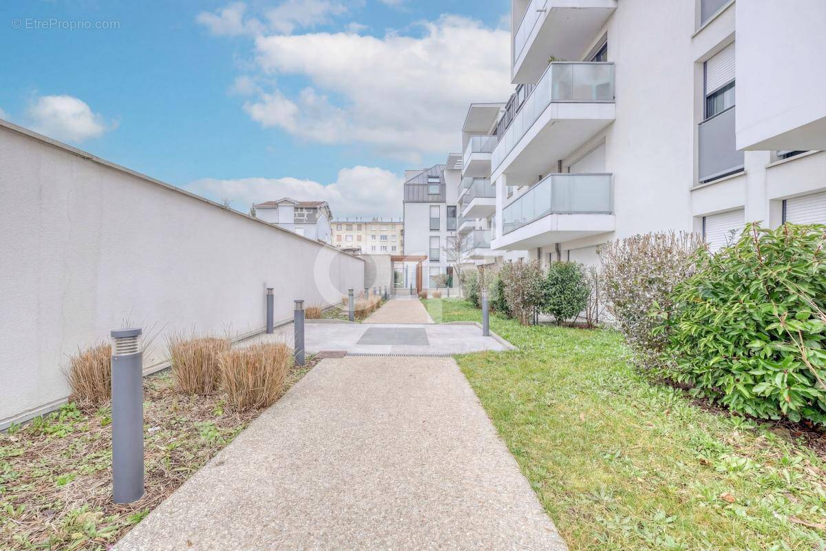 Appartement à VILLEMOMBLE