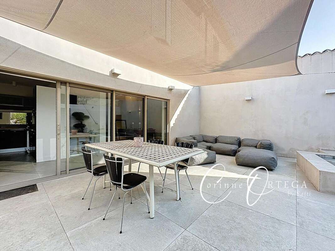 Photo 2 - Maison à JUNAS