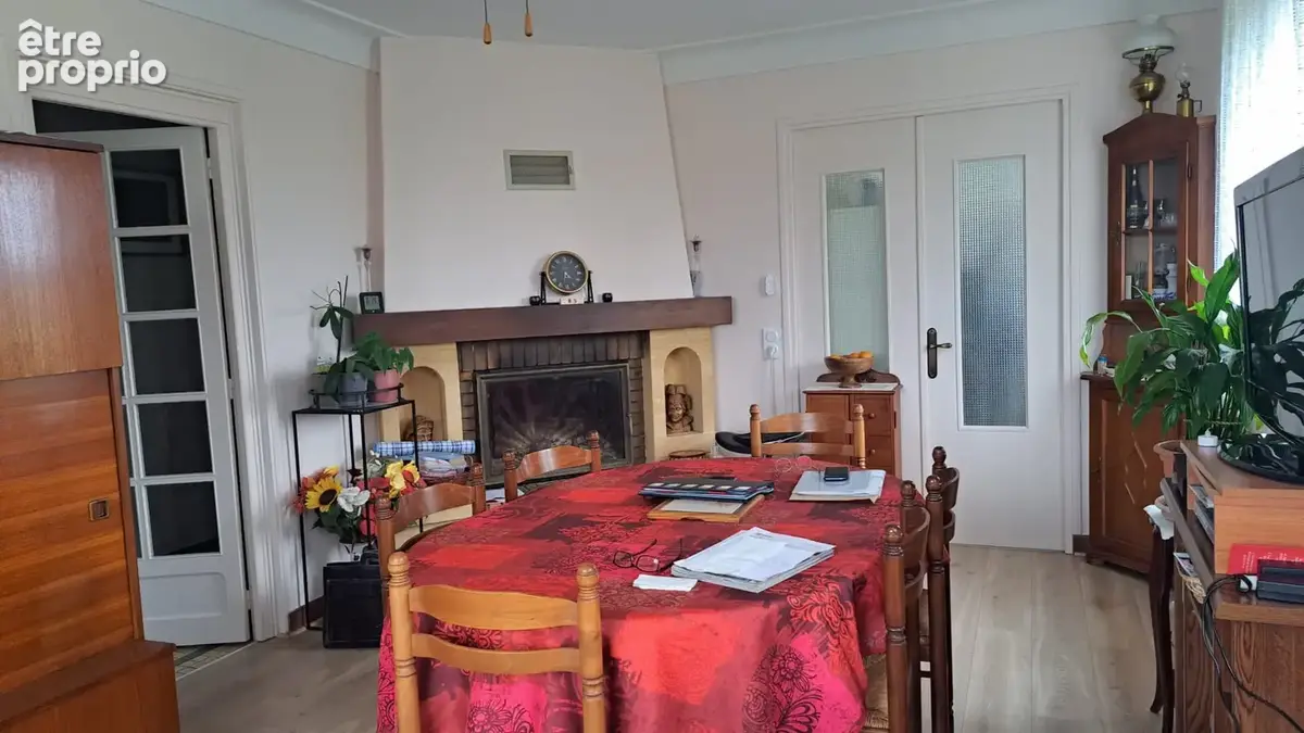 Maison individuelle F4 TBE + dépendances sur  2848m2 de terrain arboré - photo 3