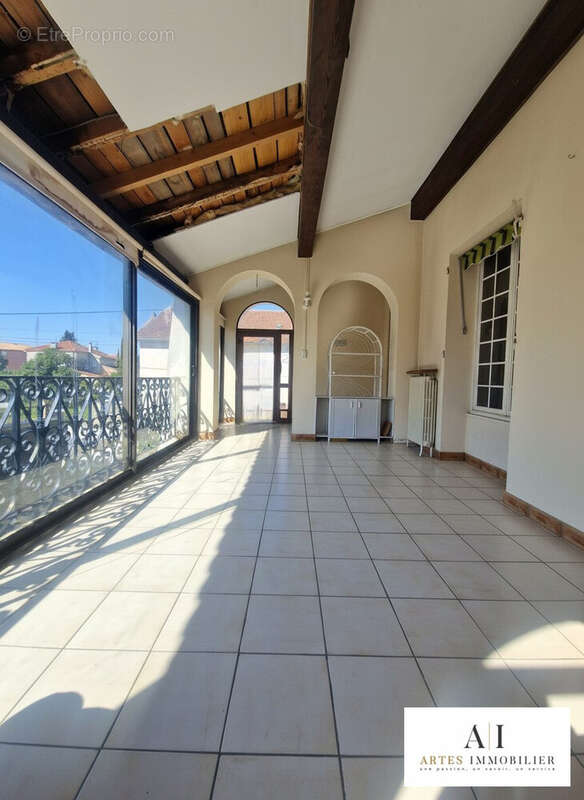 Maison à MONTELIMAR