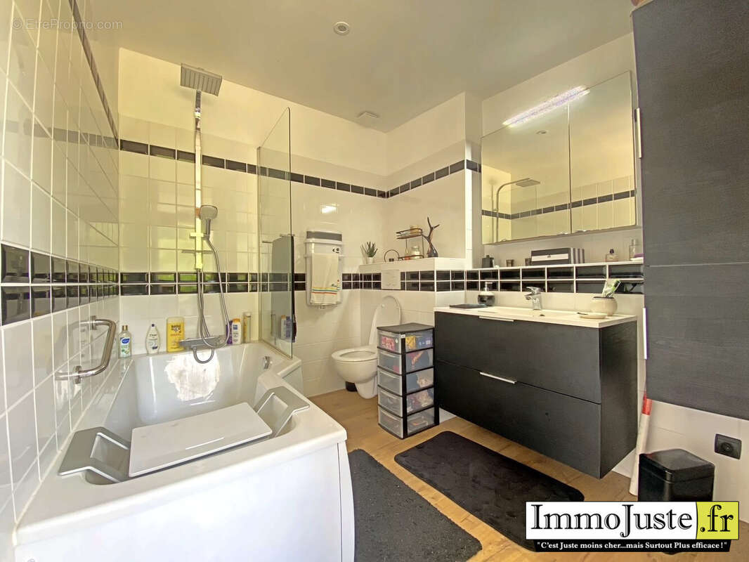 Maison à SAINT-REMY-L'HONORE