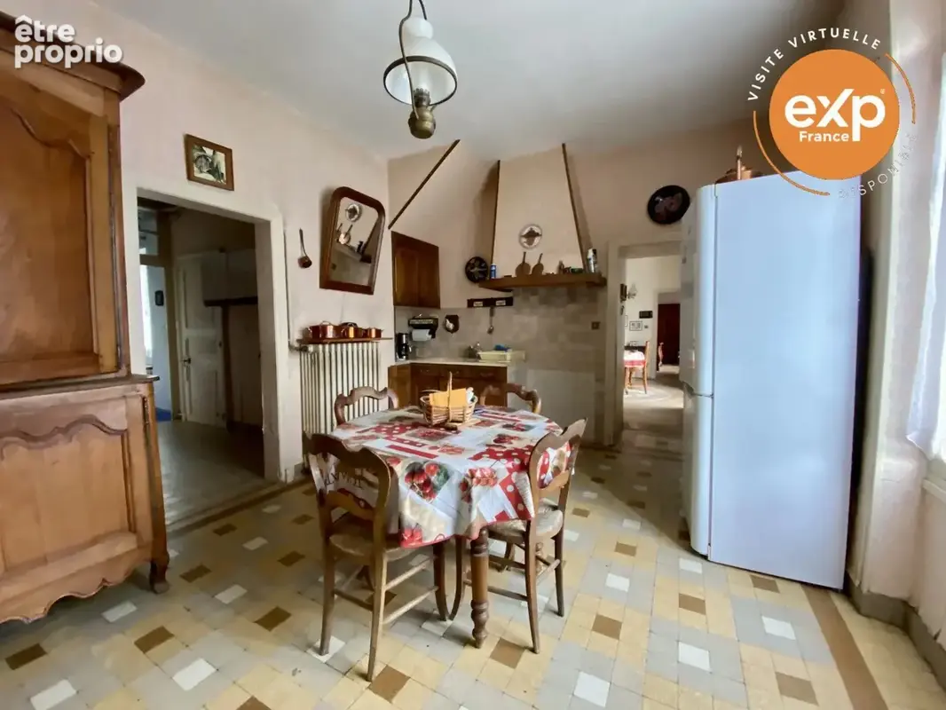 Maison 114 m² à Saint-Jean-Saint-Germain  - photo 8