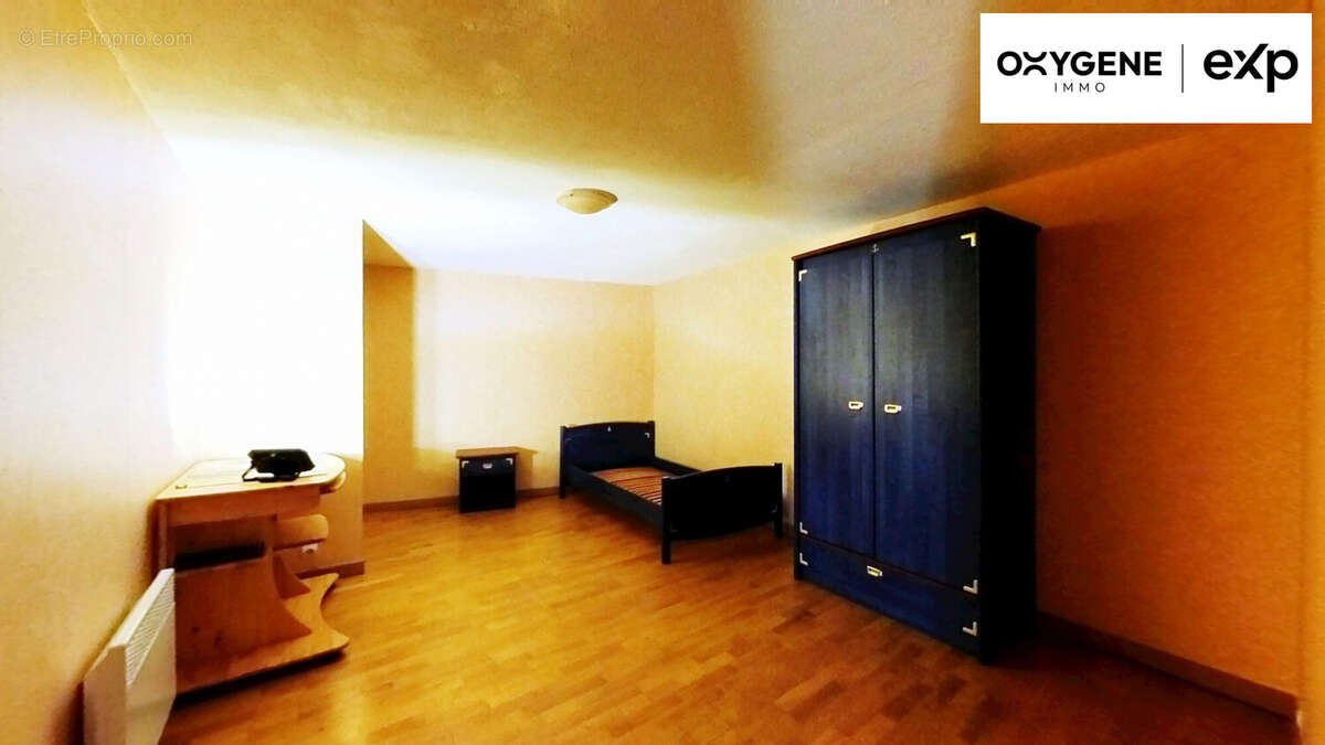 Maison 110 m² à Saint-Esteve  - photo 6