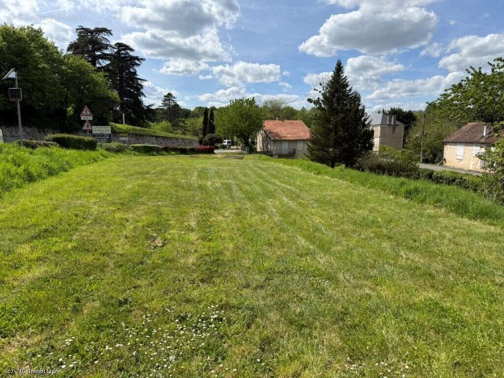 Maison à NANTEUIL-EN-VALLEE