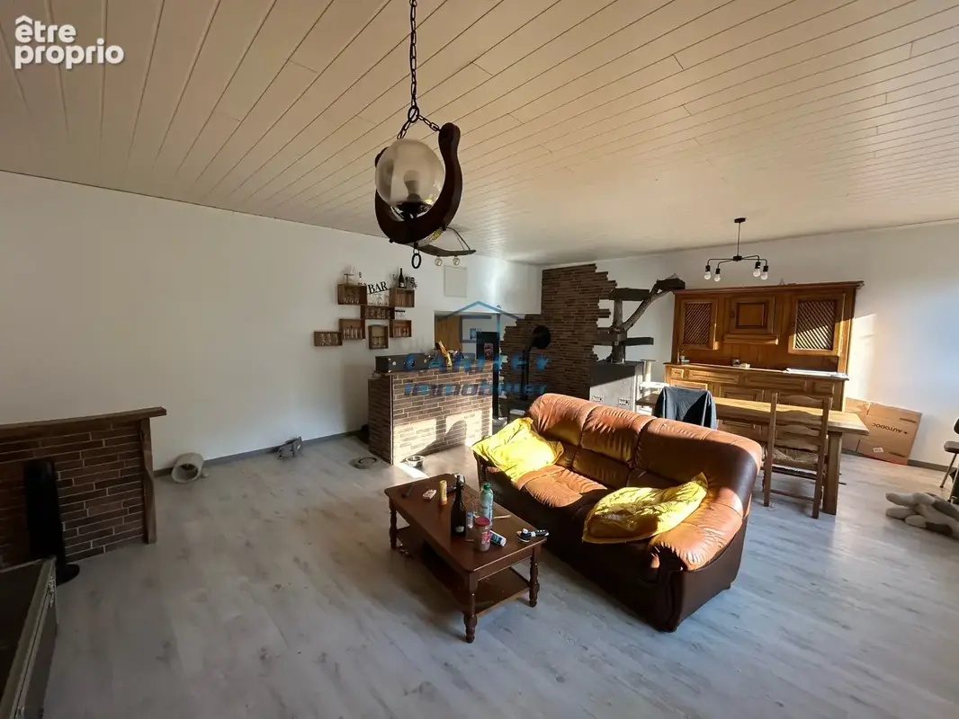 Maison de 147 m2 avec grand atelier et terrain de 10 ares 85 caCARITEY Immobilier vous présente cette belle o - photo 5