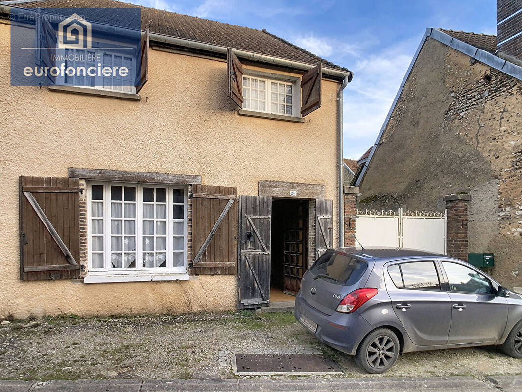 Maison à RIGNY-LE-FERRON