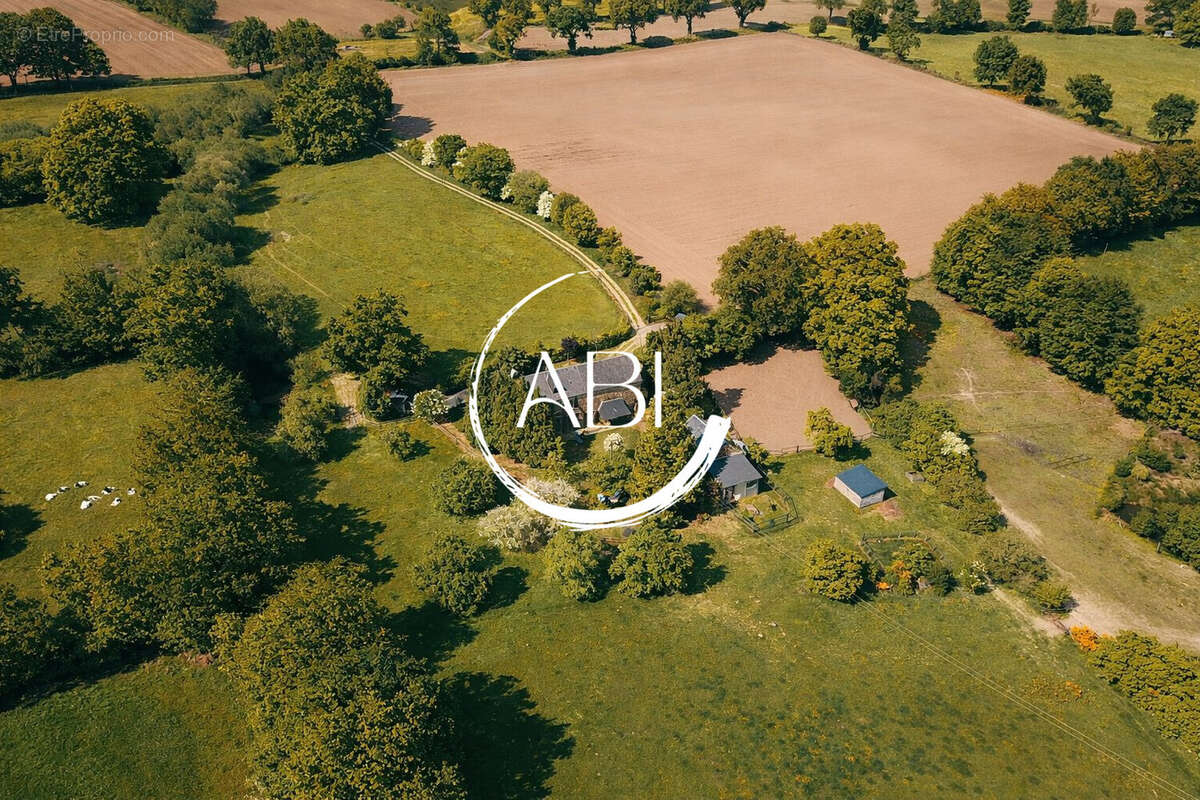 Maison à LONLAY-L'ABBAYE