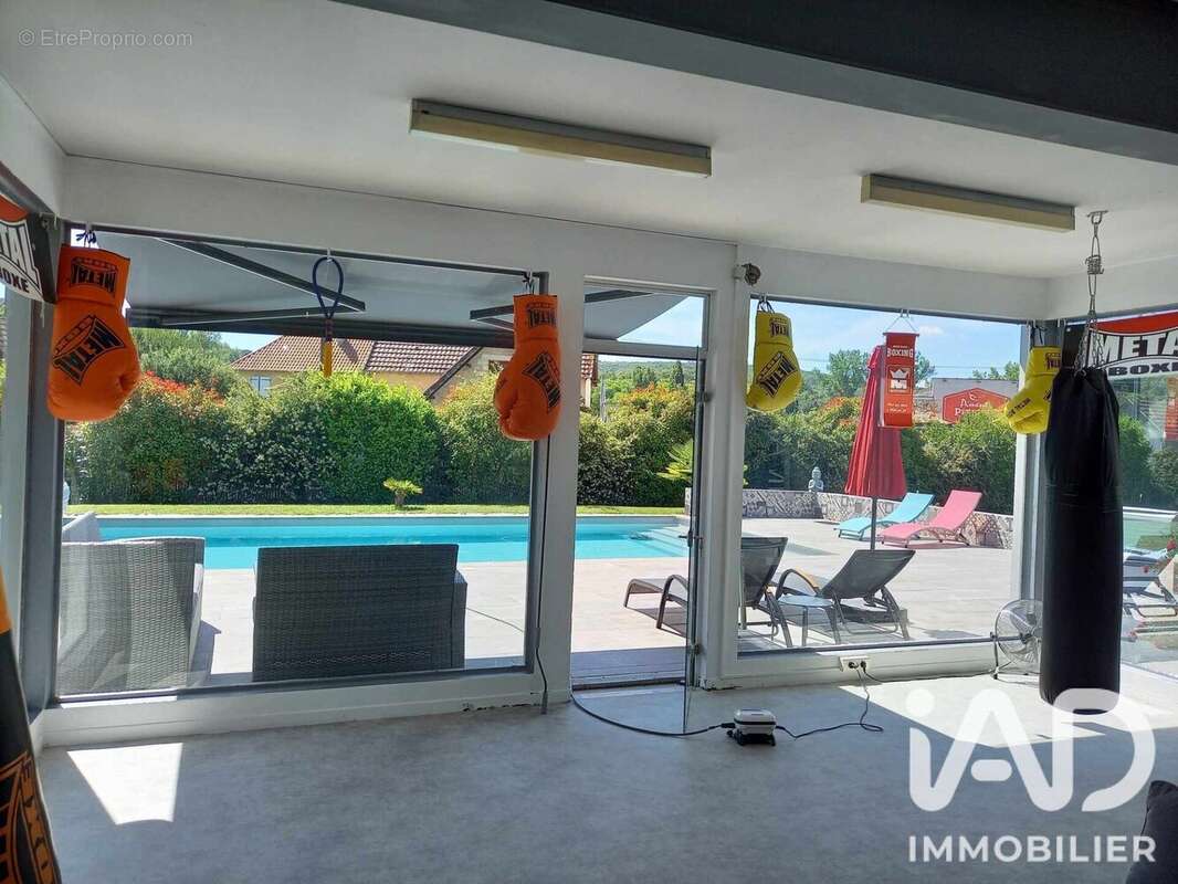 Maison 158 m² à Thonac  - photo 7