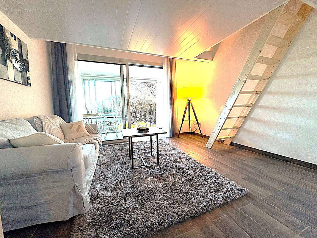Appartement à COGOLIN