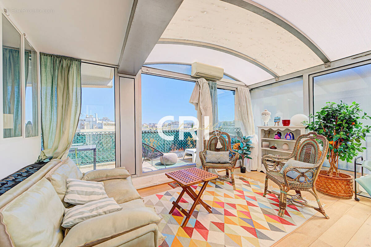 Appartement à PARIS-15E