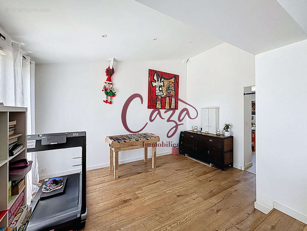 Maison à CAMBLANES-ET-MEYNAC