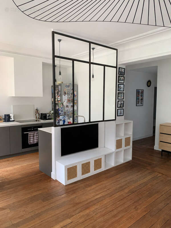 Appartement 80 m² à Paris-11e  - photo 2
