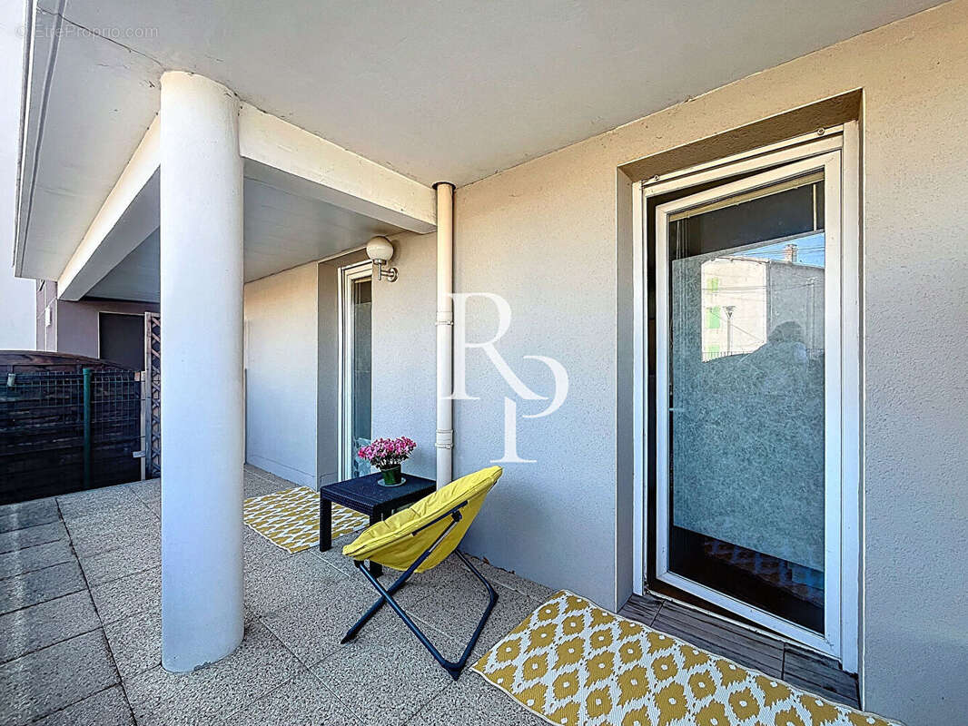 Appartement à CRAPONNE