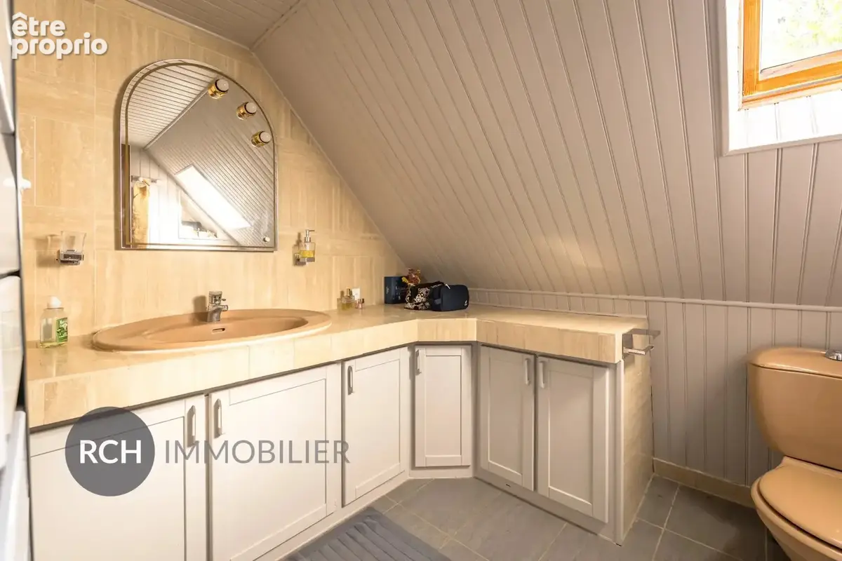 Belle maison familiale sur joli terrain arboré - photo 18