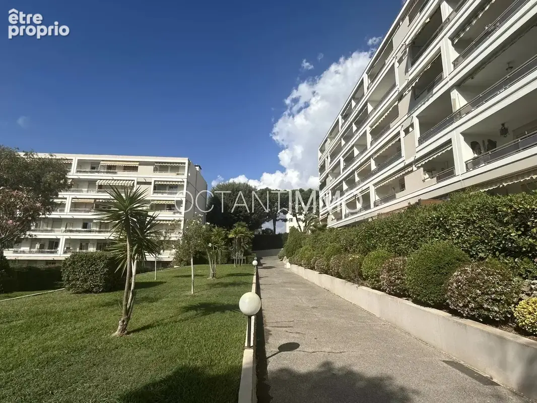 CAGNES SUR MER VAL FLEURI - 2 P traversant rénové - 320.000 € - photo 8