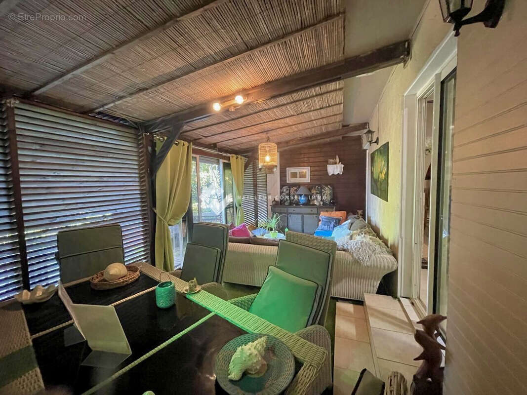 Maison 90 m² à Saint-Joseph  - photo 6