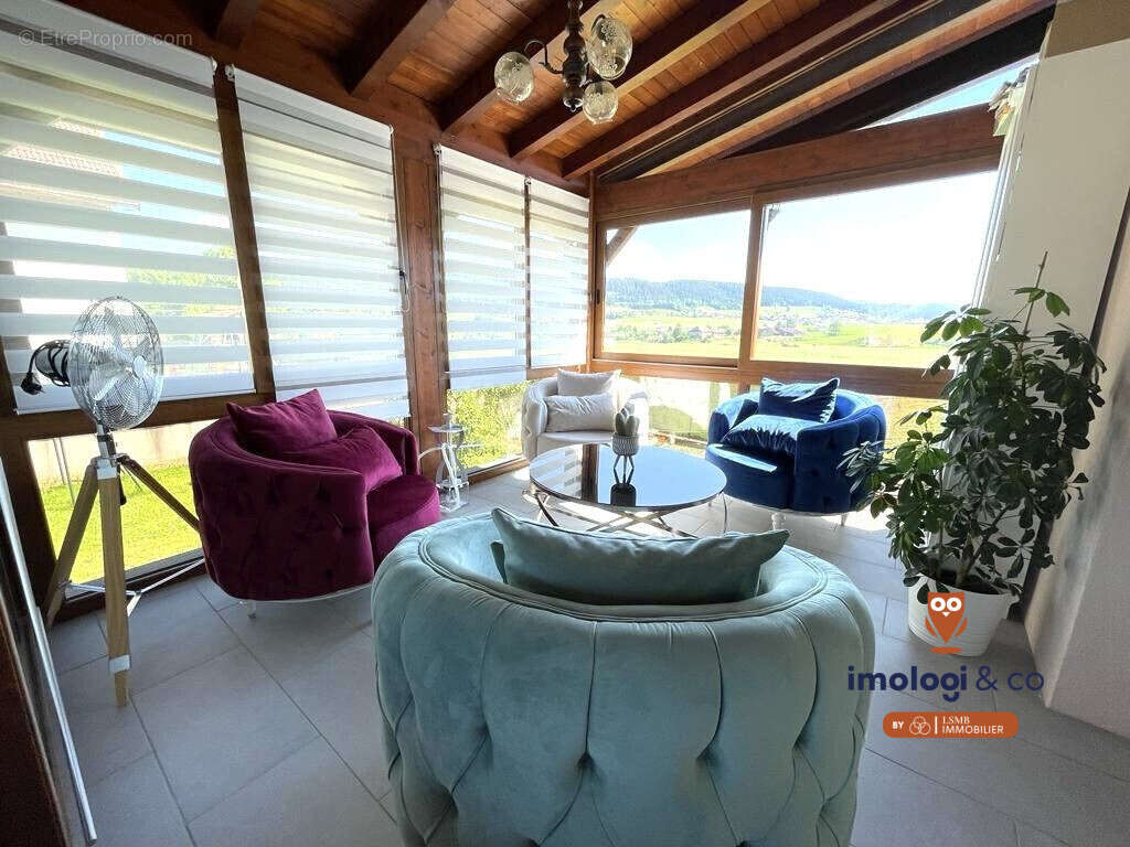 Appartement à MORTEAU