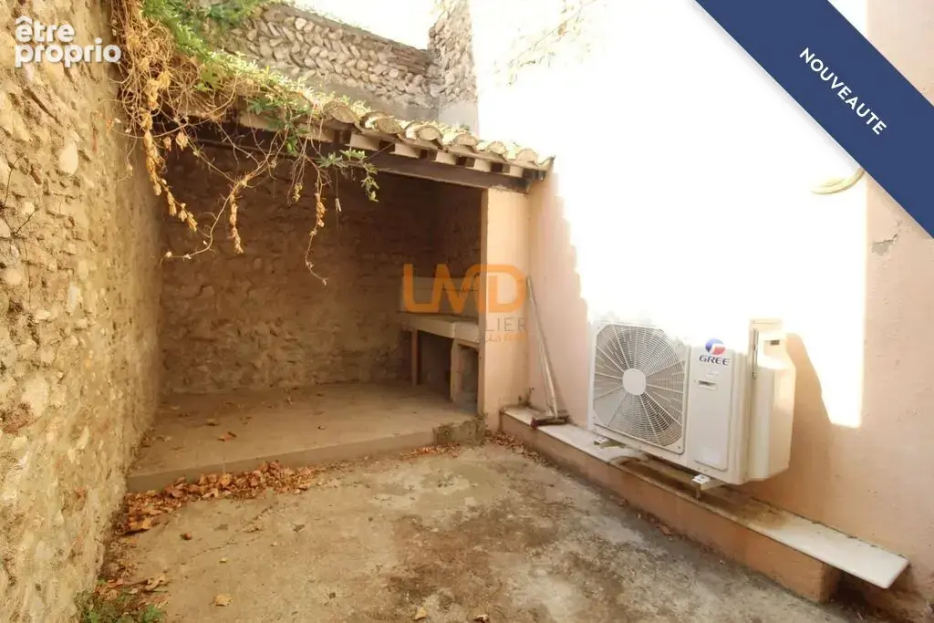 Immeuble au centre de Thuir - photo 6