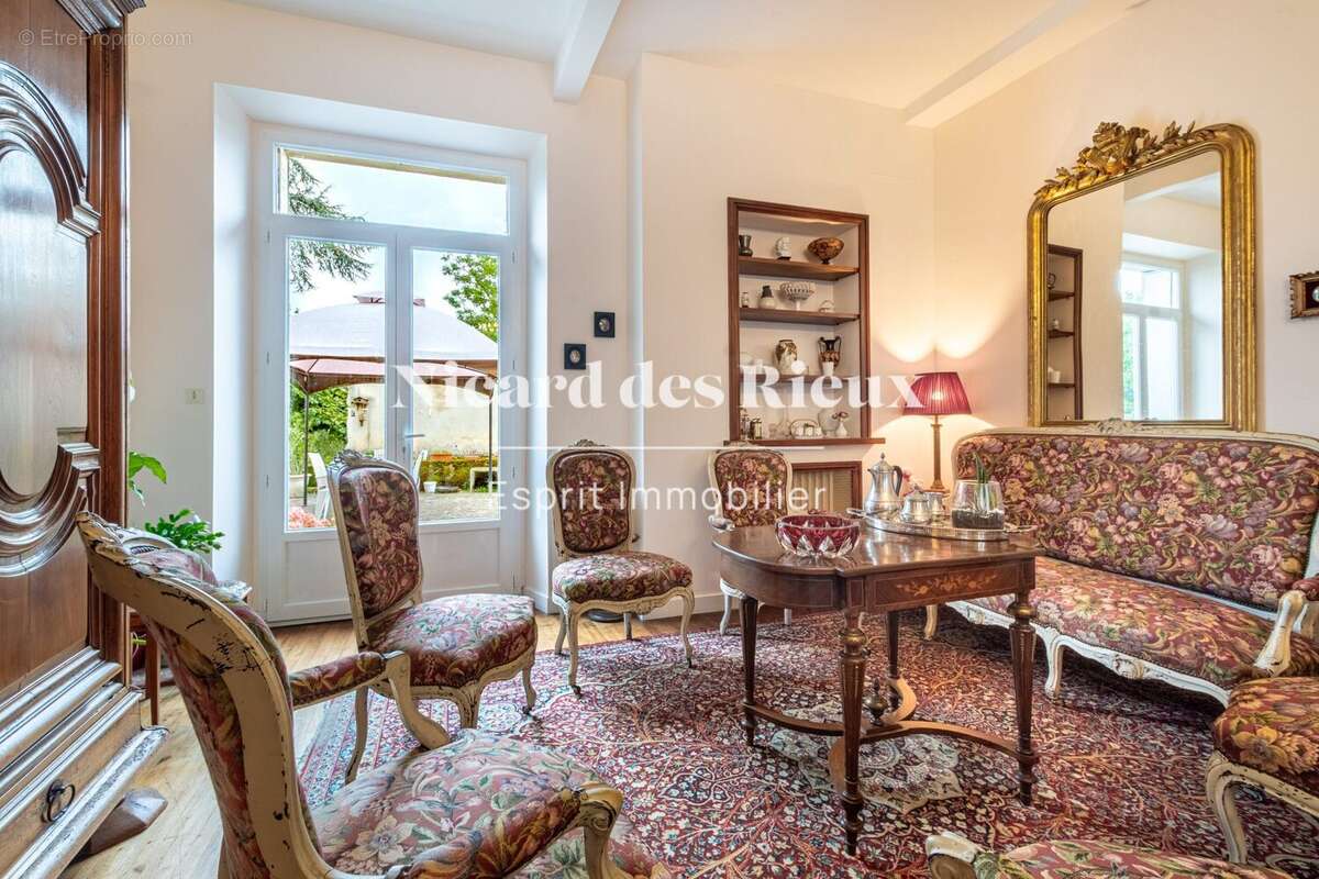 Maison à MAGNAC-LAVAL