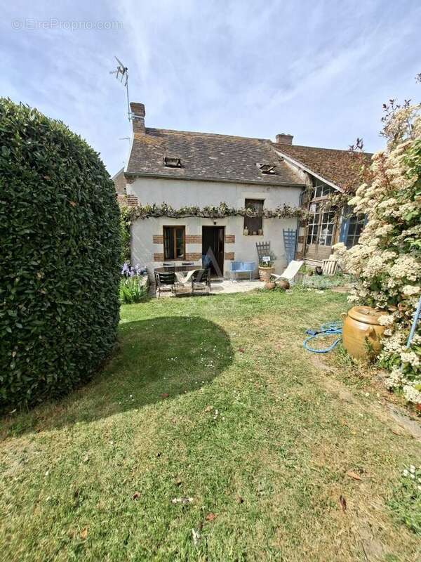 Exclusivité - Demeure de caractère du XIXe, chambres d'hôtes et maison indépendante - Puisaye, Nièvre (58) - à 1h45 de Paris - photo 5