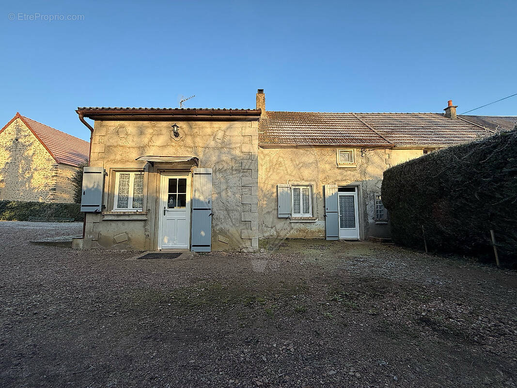 Maison à BILLY-CHEVANNES