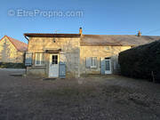 Maison à BILLY-CHEVANNES