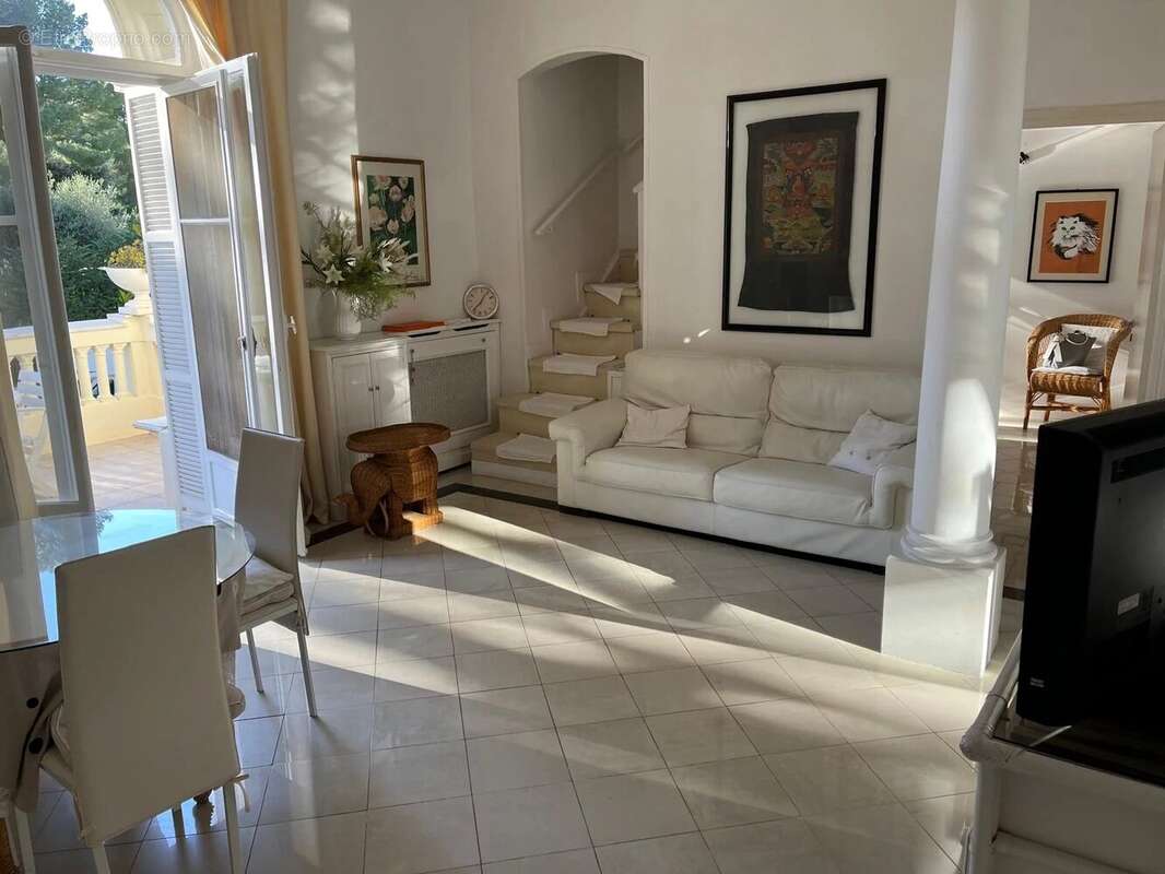 Appartement à ROQUEBRUNE-CAP-MARTIN