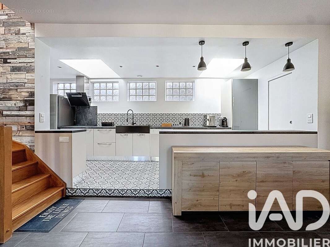 Maison 91 m² à Chaville  - photo 2