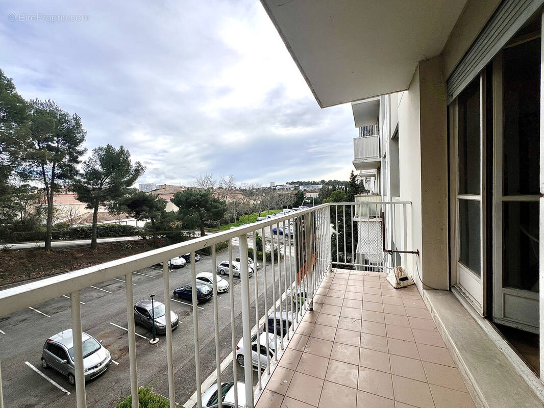 Appartement à MARSEILLE-13E