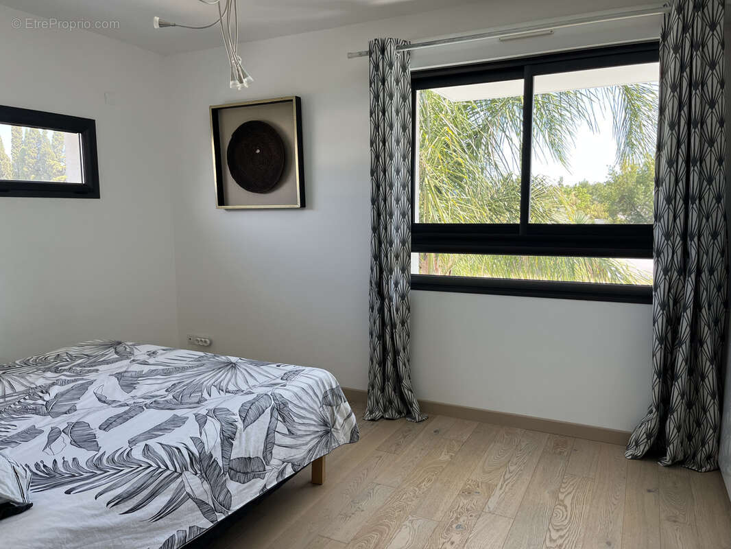 PERPIGNAN SUD : villa contemporaine 6 pièces avec piscine - photo 10