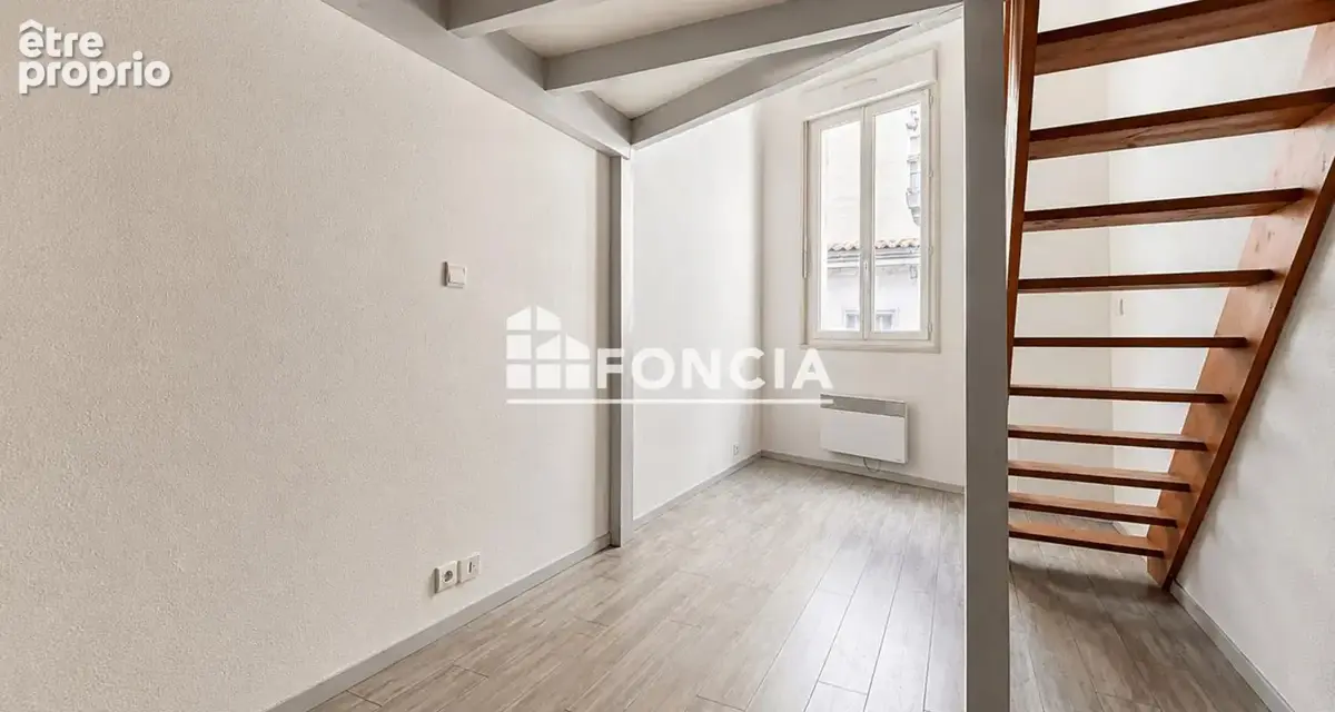 Grand T1 bis avec une mezzanine dans l'ancien - photo 2