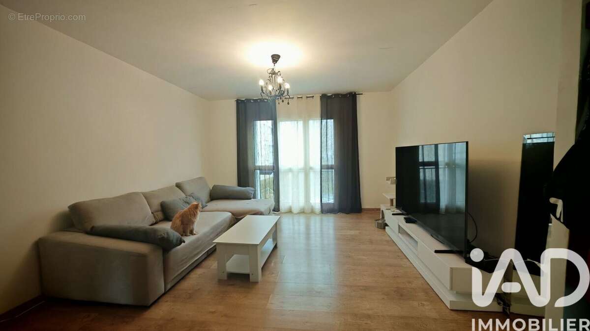 Appartement 70 m² à Yerres  - photo 2