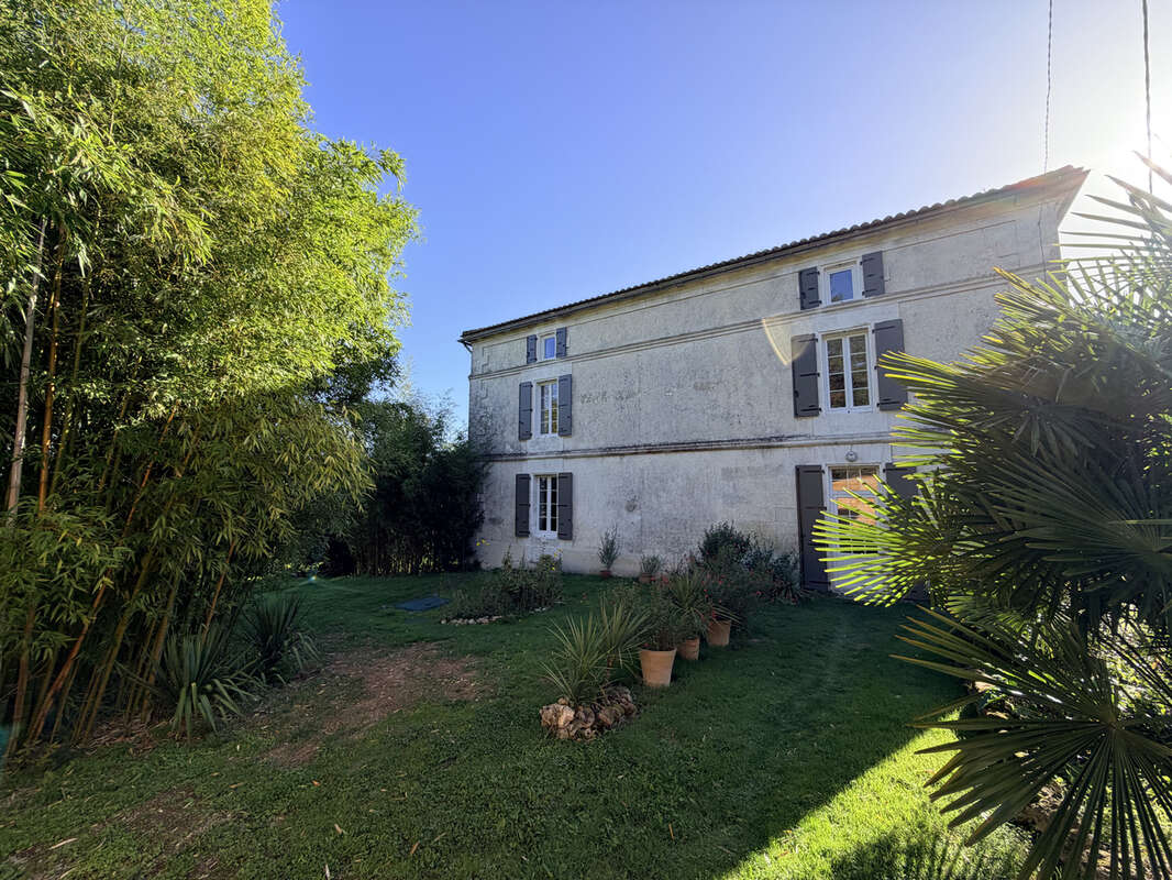 Maison à FOUQUEBRUNE
